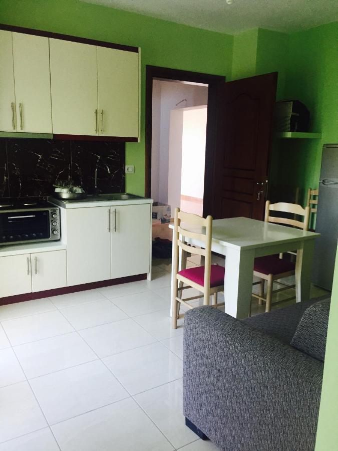 Mana Apartments Ksamil Esterno foto