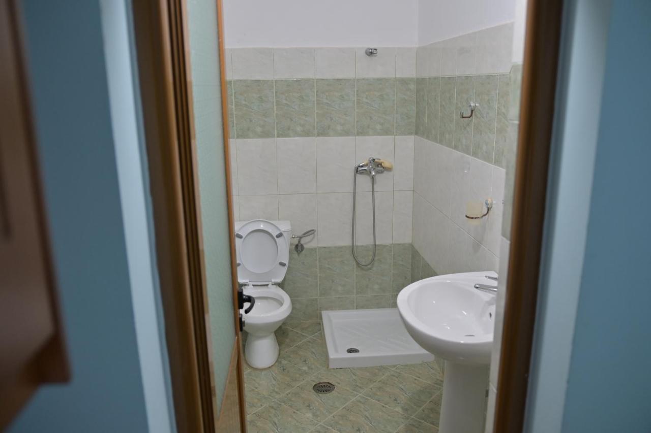 Mana Apartments Ksamil Esterno foto