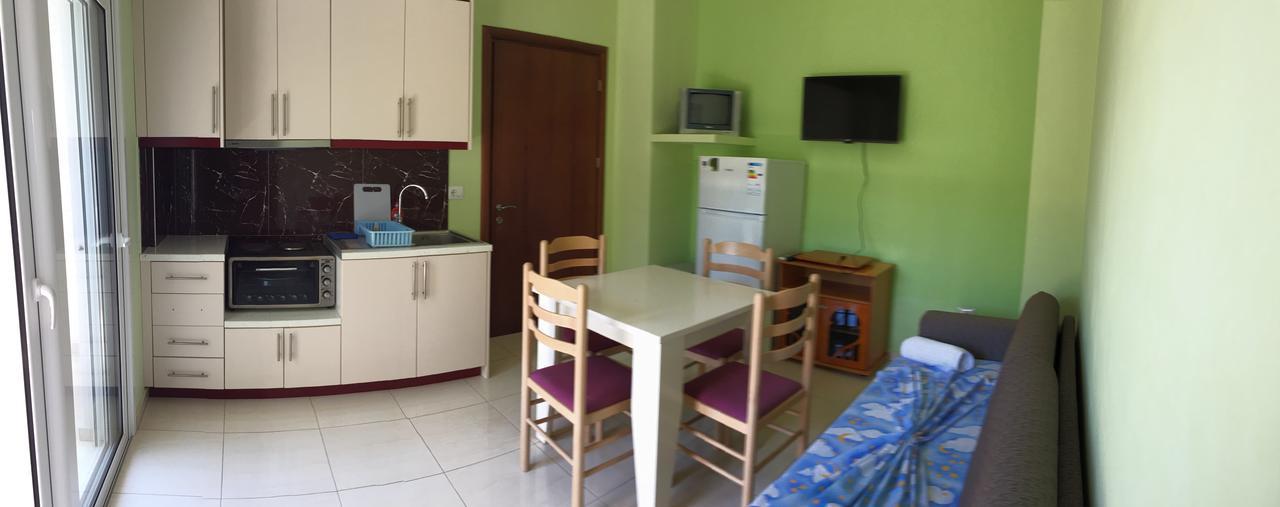Mana Apartments Ksamil Esterno foto