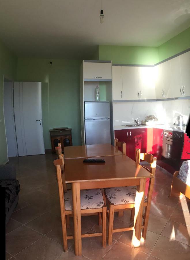 Mana Apartments Ksamil Esterno foto
